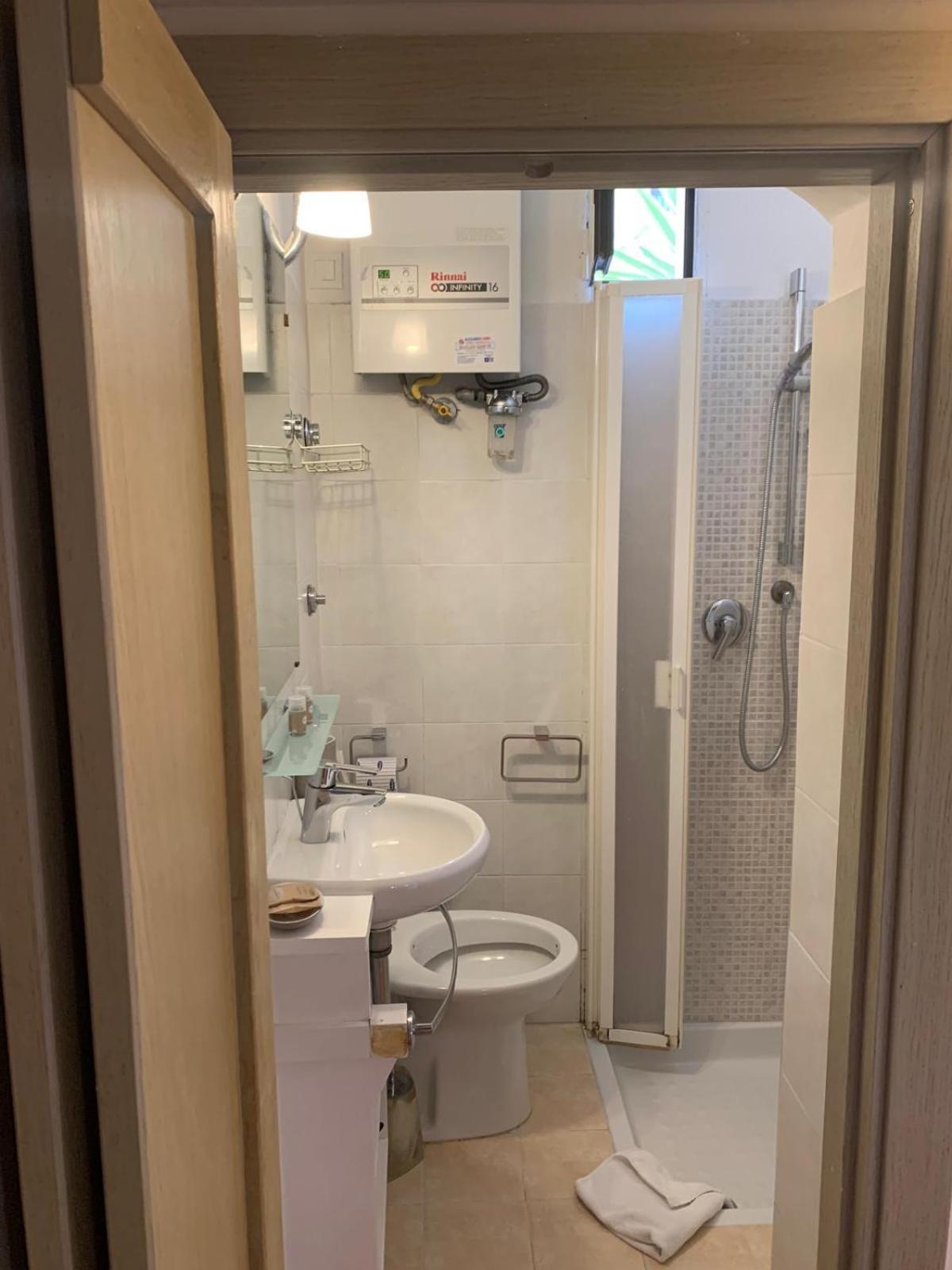 Domus Chiavari House Rome Bagian luar foto